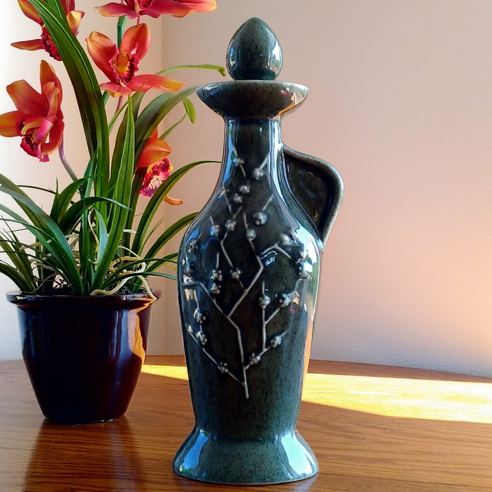 James B. Beam 1965 Genuine Regal China Decanter